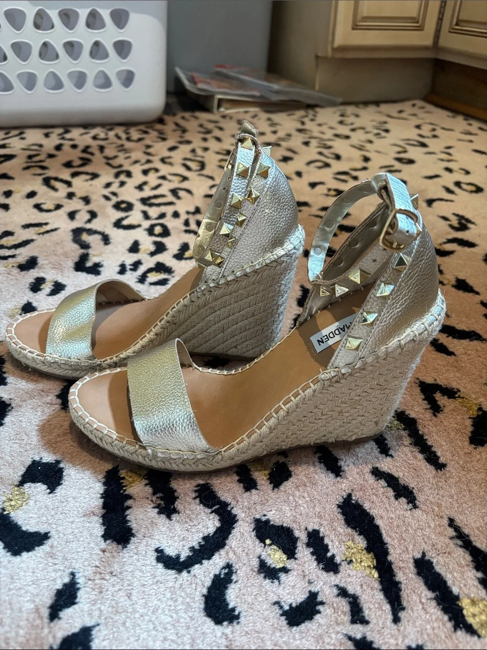 Steve Madden metallic gold